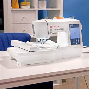 Singer SE9185 Sewing and Embroidery Machine