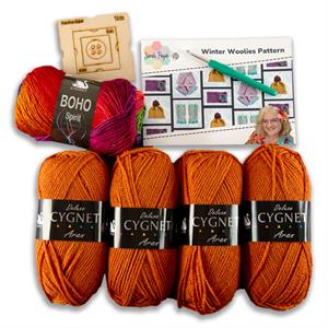 Sarah Payne Crochets Saffron Winter Woolies Kit - Incudes: Pattern, 5 Balls of Yarn, Pom Pom Maker & 5.5mm Crochet Hook - 902070